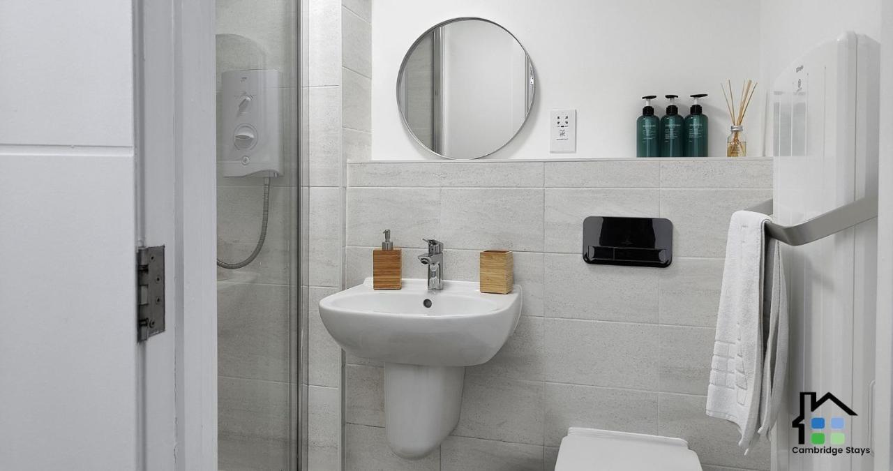 Cambridge Stays Central Apart Hotel 1Br Flats-Easy Walk To City Centre-Parking Bagian luar foto